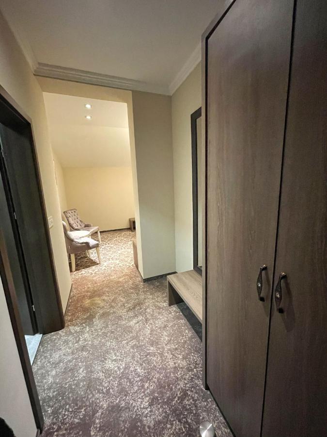 לוגוז' J'Adore Boutique Hotel מראה חיצוני תמונה