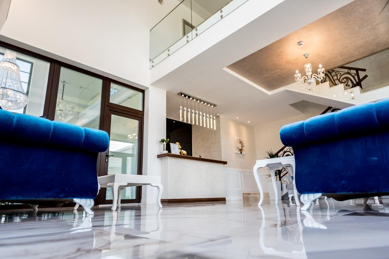 לוגוז' J'Adore Boutique Hotel מראה חיצוני תמונה