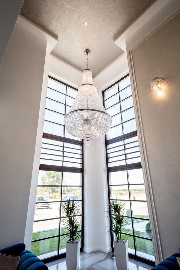 לוגוז' J'Adore Boutique Hotel מראה חיצוני תמונה