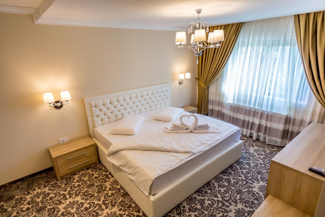 לוגוז' J'Adore Boutique Hotel מראה חיצוני תמונה