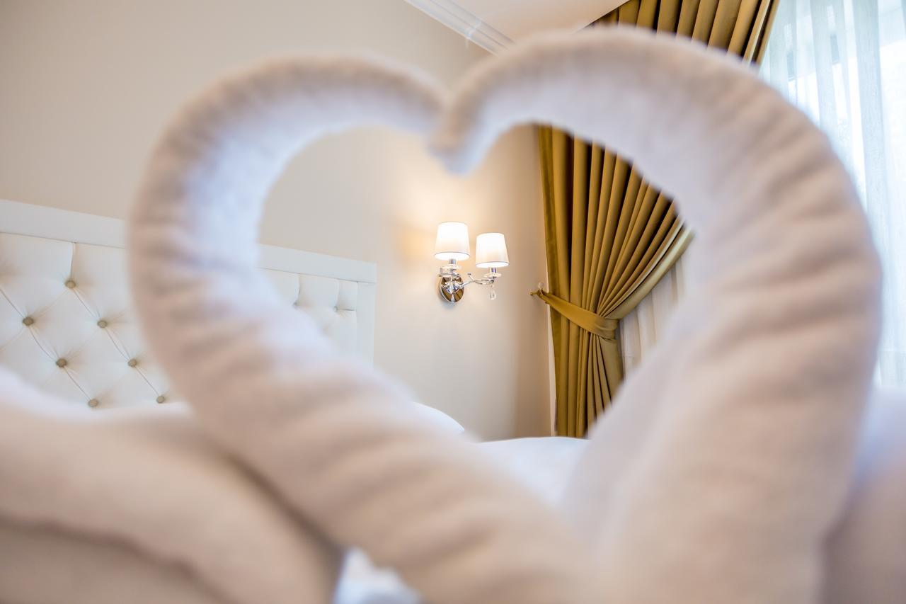 לוגוז' J'Adore Boutique Hotel מראה חיצוני תמונה
