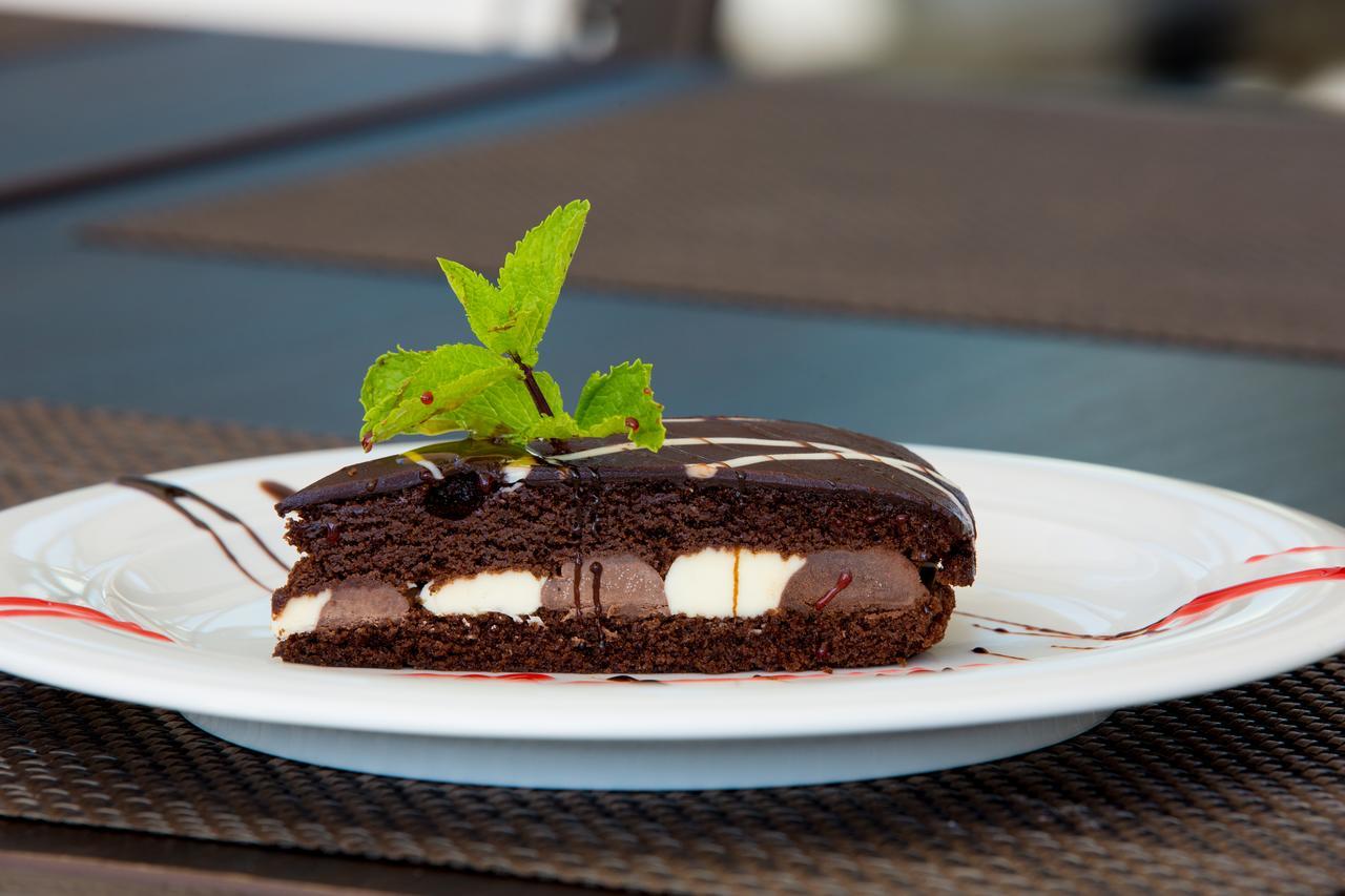 לוגוז' J'Adore Boutique Hotel מראה חיצוני תמונה