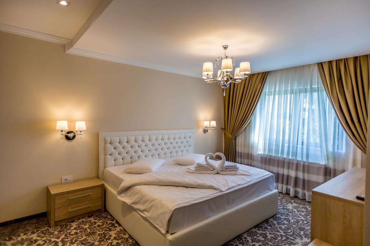 לוגוז' J'Adore Boutique Hotel מראה חיצוני תמונה