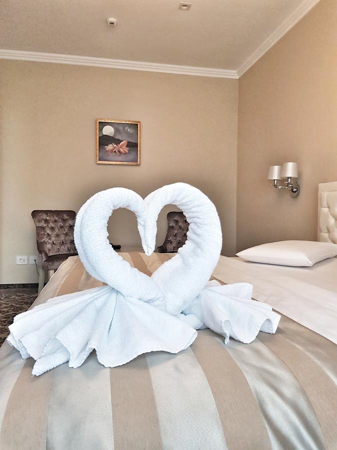 לוגוז' J'Adore Boutique Hotel מראה חיצוני תמונה