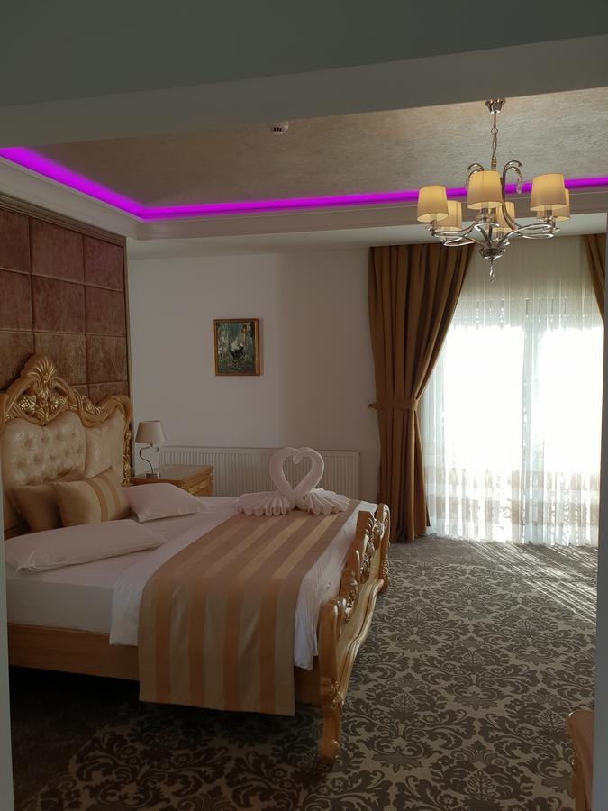 לוגוז' J'Adore Boutique Hotel מראה חיצוני תמונה