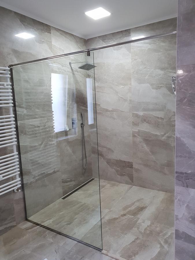 לוגוז' J'Adore Boutique Hotel מראה חיצוני תמונה